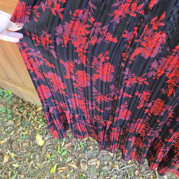 Lane Bryant Romantic Red Floral Maxi Dress, Size 24 - Picture 9 of 15